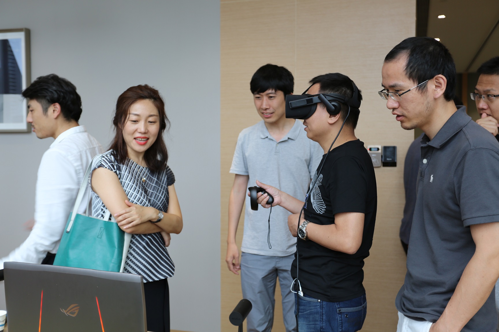 研發(fā)人員親身體驗VR設計案例